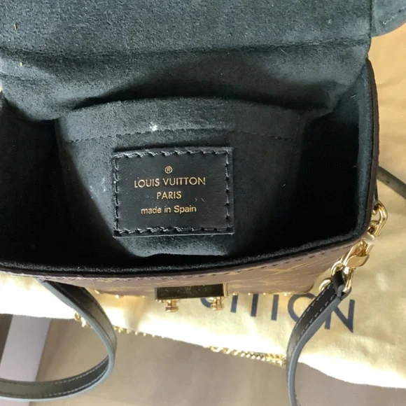 Louis Vuitton Camera Box Bag - Picture 4 of 10
